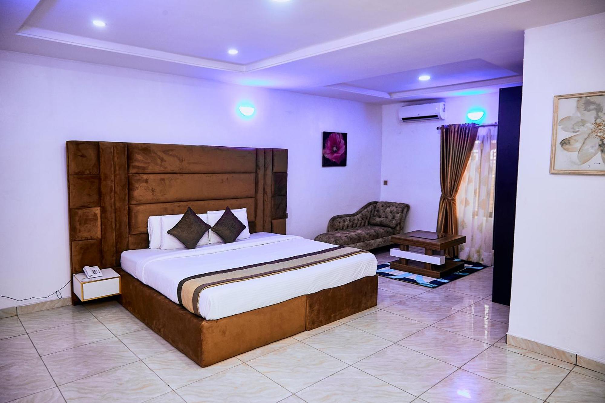 247 Luxury Hotel & Apartment Ajah Lekki Exterior foto